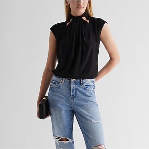 New Twist High Neck Gramercy Tee - Picture 1 of 5